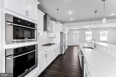 7072 Executive Way, Frederick, MD 21703 photo 6