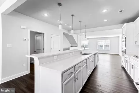 7072 Executive Way, Frederick, MD 21703 photo 9