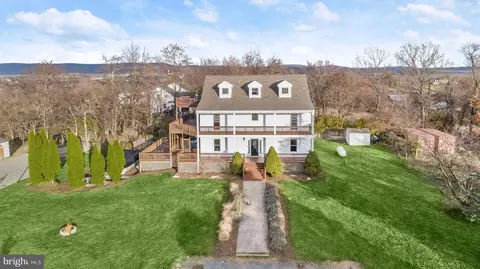 7423 Picnic Woods Rd, Middletown, MD 21769