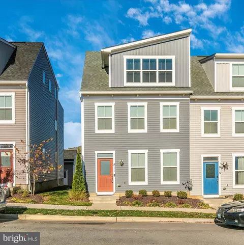 511 Gillespie Dr, Frederick, MD 21702