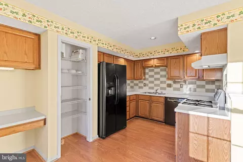 5551 Foxhall Ct, Frederick, MD 21703 photo 3