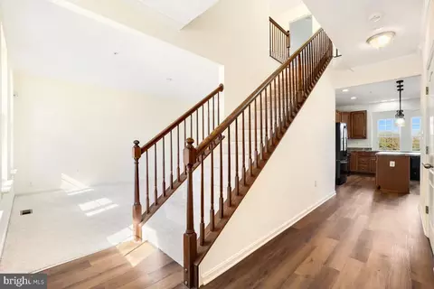 125 Sunlight Ct, Frederick, MD 21702 photo 3