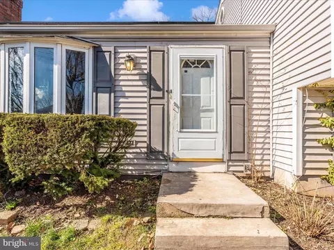 Exterior - 1532 Andover Ln, Frederick, MD 21702 photo 2 of 12