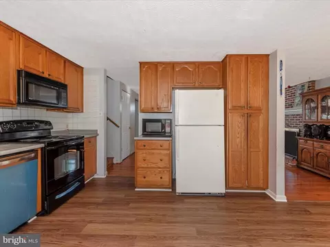 Kitchen - 1532 Andover Ln, Frederick, MD 21702 photo 5 of 5