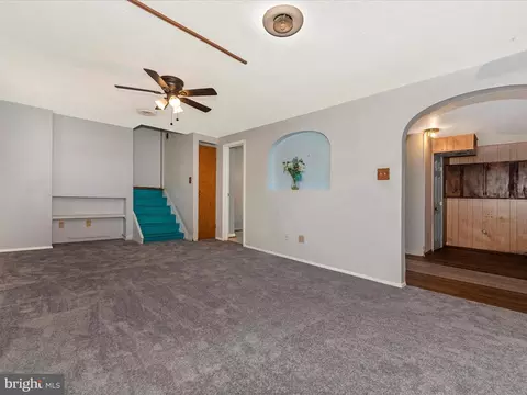 Living - 1532 Andover Ln, Frederick, MD 21702 photo 3 of 3