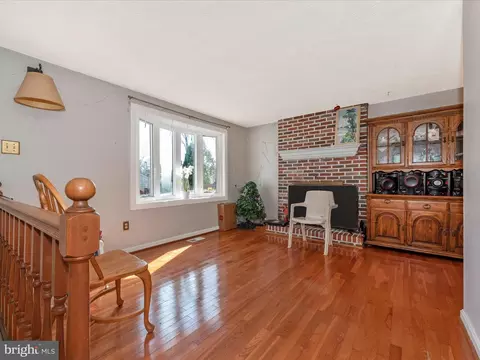Living - 1532 Andover Ln, Frederick, MD 21702 photo 1 of 3