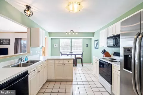 8019 Captains Ct, Frederick, MD 21701 photo 11