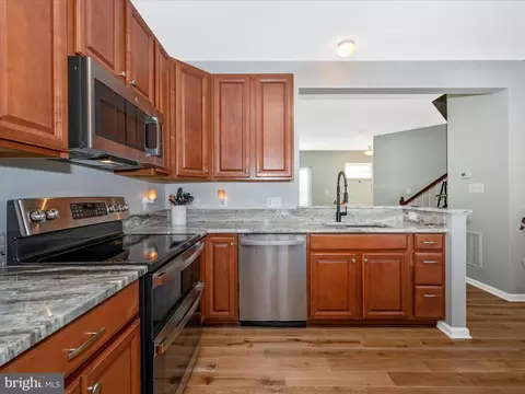 2072 Spring Run Cir, Frederick, MD 21702 photo 14