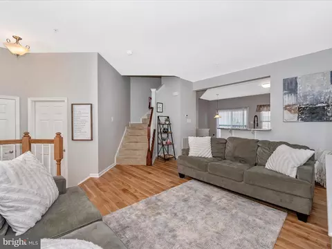 2072 Spring Run Cir, Frederick, MD 21702 photo 6