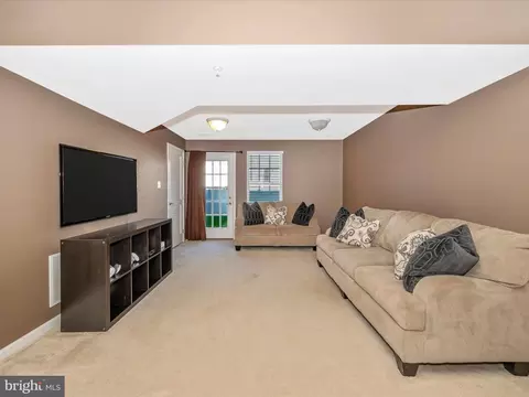 2072 Spring Run Cir, Frederick, MD 21702 photo 29