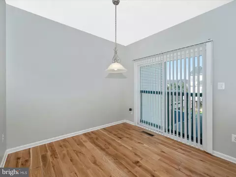2072 Spring Run Cir, Frederick, MD 21702 photo 8