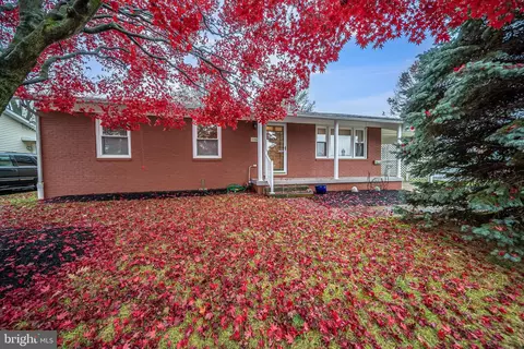 1116 Young Pl, Frederick, MD 21702