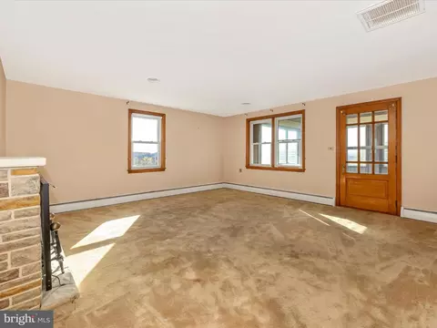 9706 B Hall Rd, Frederick, MD 21701 photo 8