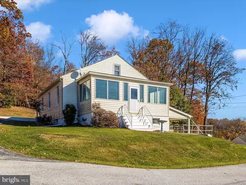 9706 B Hall Rd, Frederick, MD 21701 photo 2