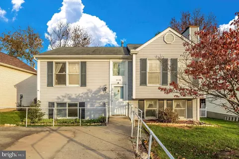 2136 Collingwood Ln, Frederick, MD 21702