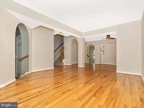 2203 Garden Ln, Frederick, MD 21701 photo 9