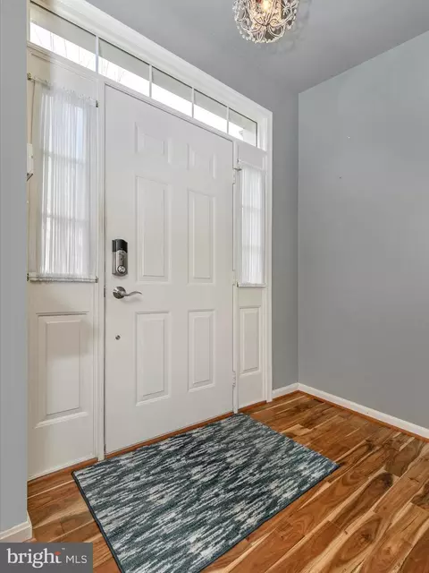 2203 Garden Ln, Frederick, MD 21701 photo 3