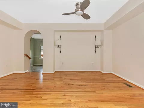 2203 Garden Ln, Frederick, MD 21701 photo 11