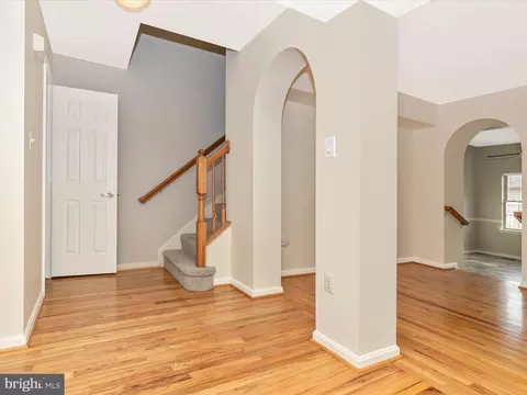 2203 Garden Ln, Frederick, MD 21701 photo 4