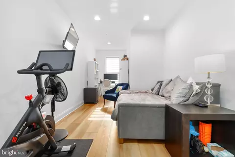 Bedroom - 951 Holden Rd, Frederick, MD 21701 photo 1 of 6