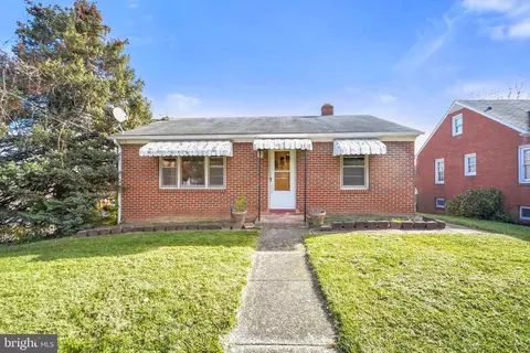 8 Linden Ave, Frederick, MD 21703