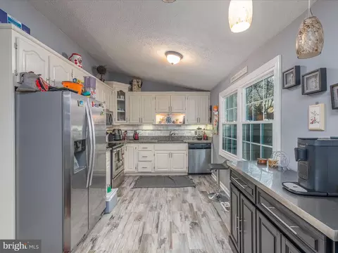 125 Deerfield Pl, Frederick, MD 21702 photo 7
