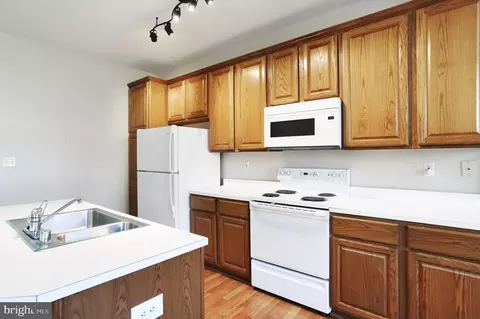 6706 Manorly Ct, Frederick, MD 21703 photo 9