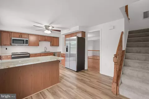 Kitchen - 7994 Schooner Ct, Frederick, MD 21701 photo 7 of 8