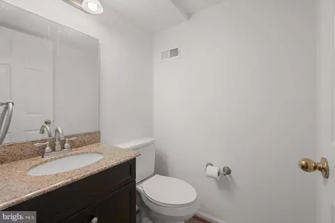 Bath - 7994 Schooner Ct, Frederick, MD 21701 photo 4 of 4