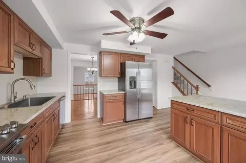 Kitchen - 7994 Schooner Ct, Frederick, MD 21701 photo 5 of 8