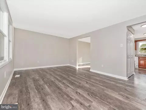 194 Stonegate Dr, Frederick, MD 21702 photo 4