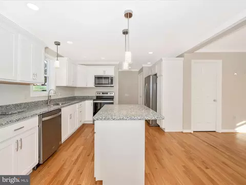 407 E St, Brunswick, MD 21716 photo 15