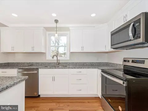 407 E St, Brunswick, MD 21716 photo 23