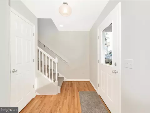 407 E St, Brunswick, MD 21716 photo 3
