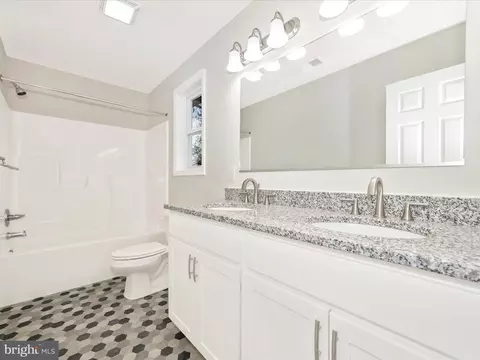 407 E St, Brunswick, MD 21716 photo 29