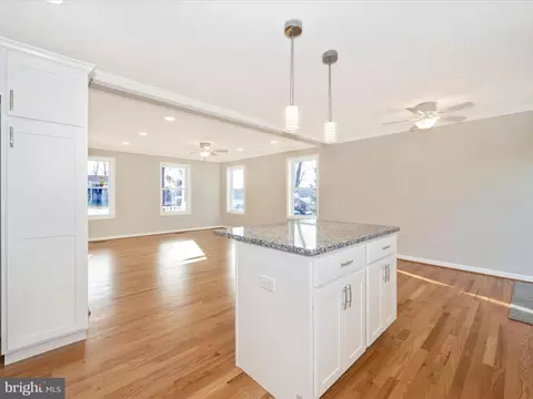 407 E St, Brunswick, MD 21716 photo 20