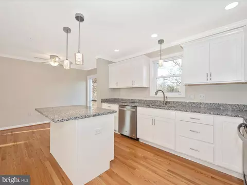 407 E St, Brunswick, MD 21716 photo 18