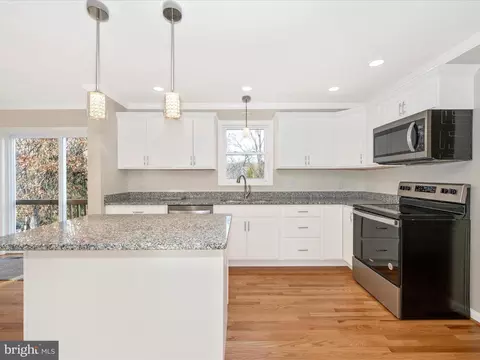 407 E St, Brunswick, MD 21716 photo 17