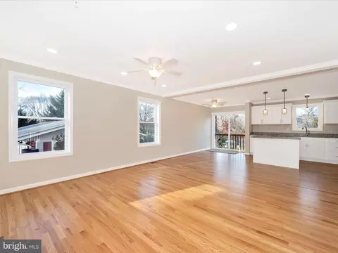 407 E St, Brunswick, MD 21716 photo 8
