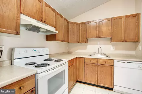 2106 Whitehall Rd #2D, Frederick, MD 21702 photo 16