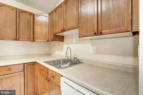 2106 Whitehall Rd #2D, Frederick, MD 21702 photo 14
