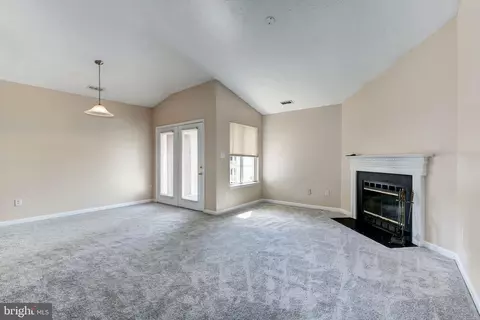 2106 Whitehall Rd #2D, Frederick, MD 21702 photo 3