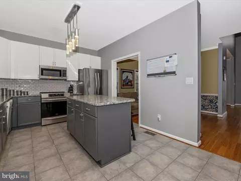 77 George Thomas Dr, Frederick, MD 21702 photo 11