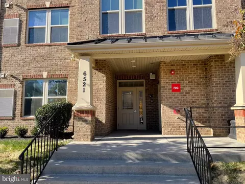 6521 Walcott Ln #101, Frederick, MD 21703