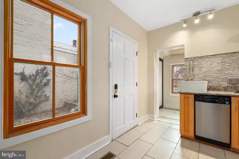 456 W South St, Frederick, MD 21701 photo 10