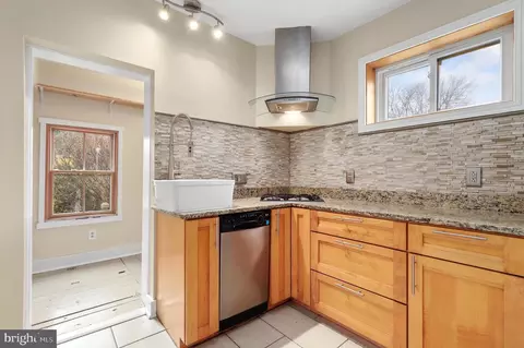 456 W South St, Frederick, MD 21701 photo 9