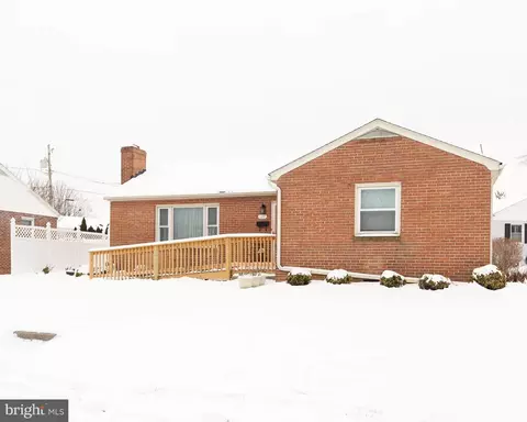 400 Delaware Rd, Frederick, MD 21701 photo 2