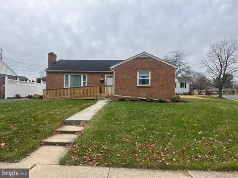 400 Delaware Rd, Frederick, MD 21701