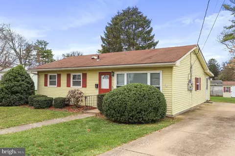 305 Barbara St, Frederick, MD 21701 photo 4