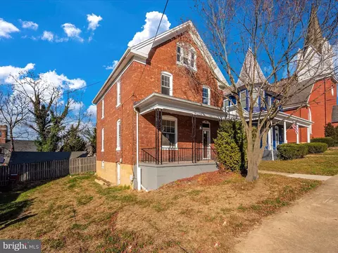 111 1st Ave, Brunswick, MD 21716